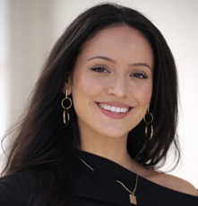 Stephanie Aria